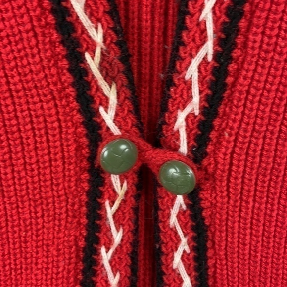 Vintage 70’s Hand Made Folk Art Floral Embroidered Knit Sweater Vest Size L - Picture 6 of 12